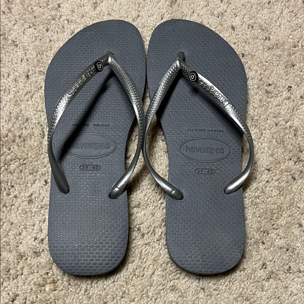 NWOT Pure Barre branded Havaianas - silver/grey. Size 39-40 (USA 9-10)